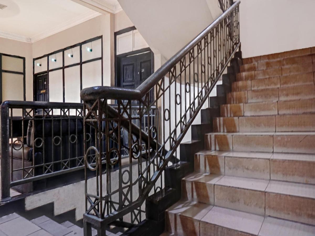 Oyo 90702 Wisma Tobana Kebayoran Mencil Extérieur photo